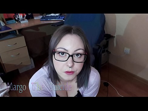 ❤️ Sexy jente med briller suger dildo dypt på kamera ❤️ Jævla video ved no.sitevox.top ❌️❤