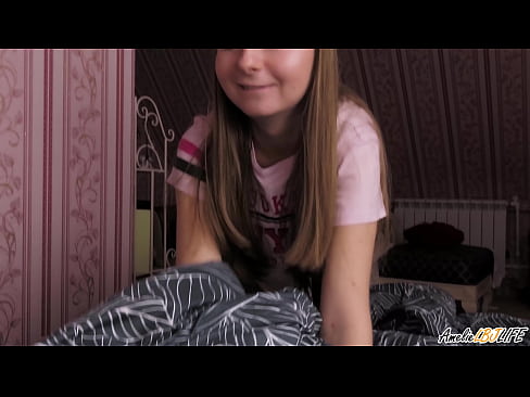 ❤️ Blondie suger BFF's dypt og får sperm i munnen ❤️ Jævla video ved no.sitevox.top ❌️❤